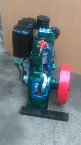 Four Stroke Single Cylinder Diesel Engine (Cut Section)