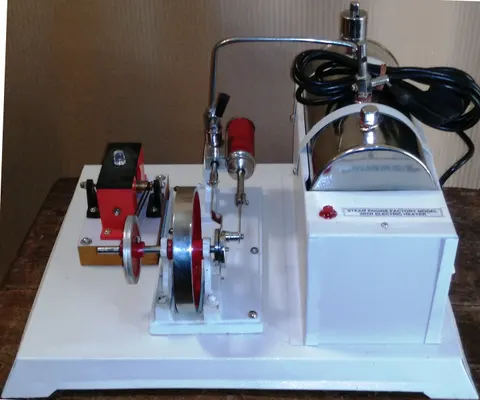 Model of Steam Engine with Boiler