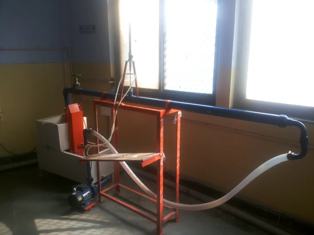 Pitot Tube Apparatus