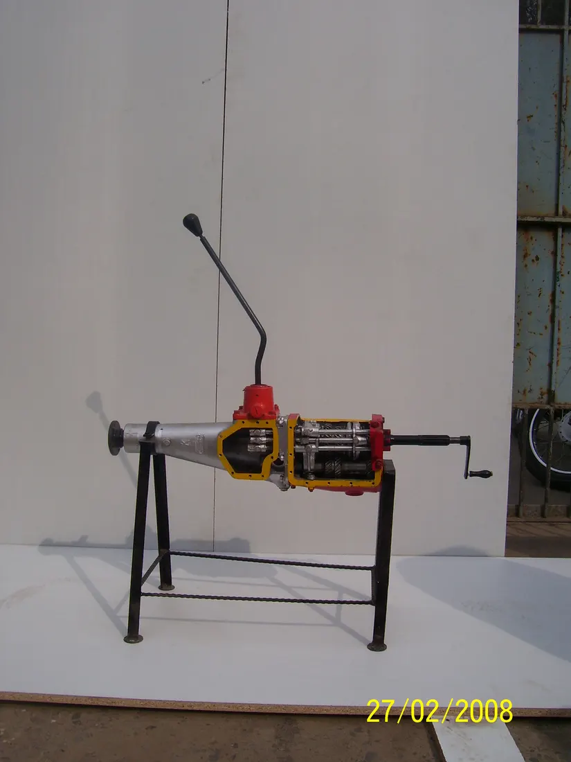 Synchromesh Gear Box (4/5 Speed)